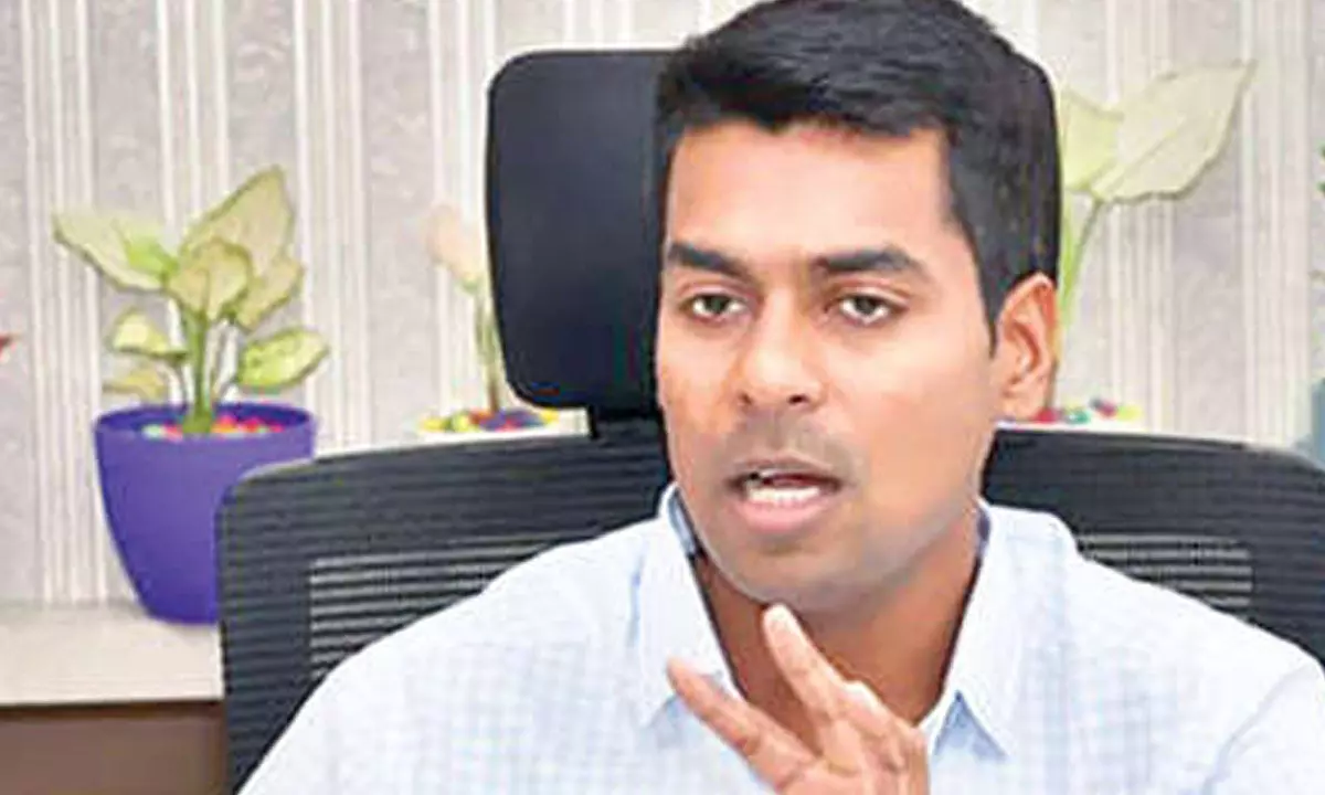 Prepare plan for footpath devpt on major roads, officials told Prepare plan for footpath devpt on major roads, officials told