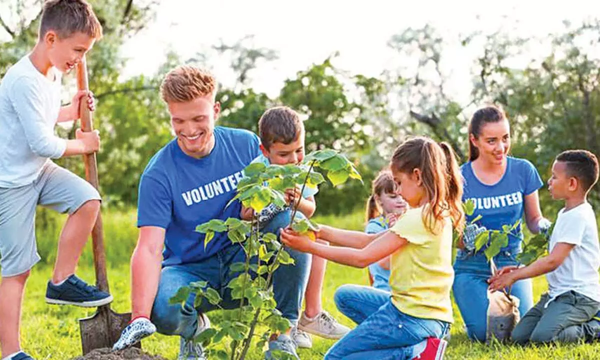 Together we serve: Building kindness across generations Together we serve: Building kindness across generations