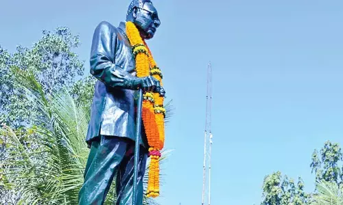 CM pays tribute to Mahatab