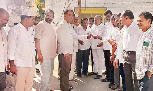 Cong cadre ups sleeve for local body polls