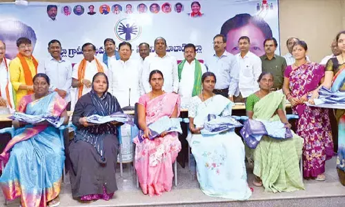 Indiramma sarees to boost women’s self-respect: Sudarshan Reddy