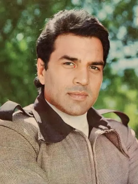 Dharmendra Breathes His Last, Industry Mourns the Loss of The OG He-Man of Indian Cinema Dharmendra Breathes His Last, Industry Mourns the Loss of The OG He-Man of Indian Cinema
