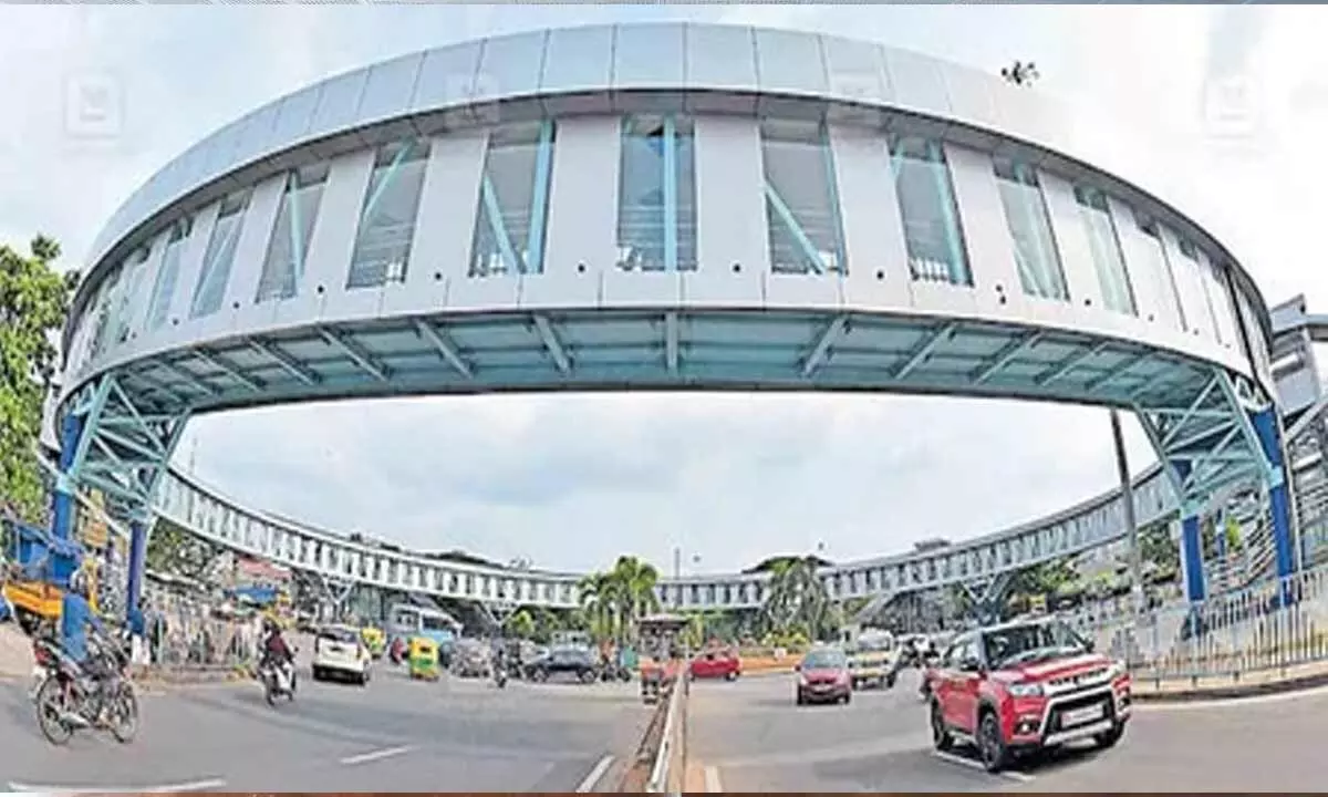 Skywalk project implemented under AMRUT Mission in Thrissur receives national recognition Skywalk project implemented under AMRUT Mission in Thrissur receives national recognition