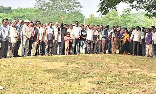 Displaced families of VSP demand one-time settlement