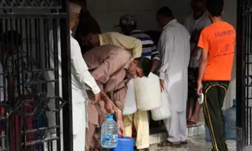 Pakistan: Residents of Karachi hold protest against water shortage