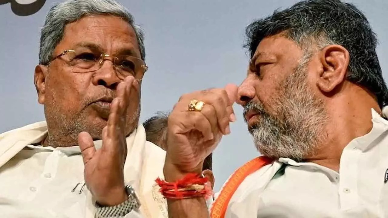 Power tussle peaks in Karnataka