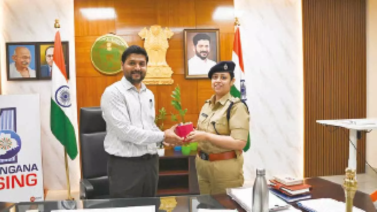 SP Nitika Pant meets Collector SP Nitika Pant meets Collector
