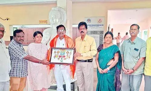 Support Telugu language preservation, Academy chief tells PRSI