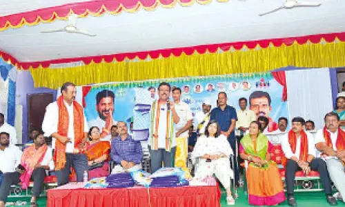 GMR distributes Indiramma sarees