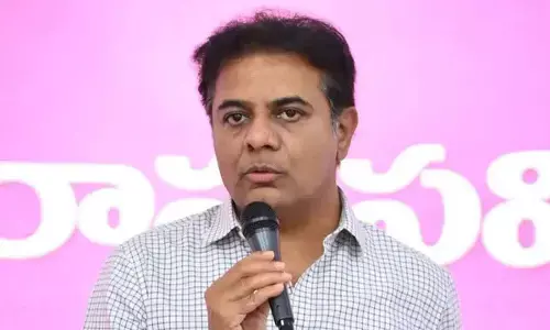 KTR calls upon students to protest over fee reimbursement