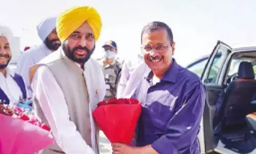 Mann, Kejriwal join congregation to pray for Punjab’s progress