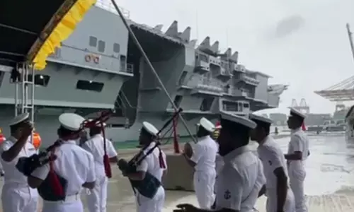 INS Vikrant arrives in Colombo for 2025 International Fleet Review