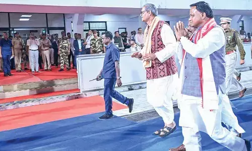 Corruption can mar careers: CM