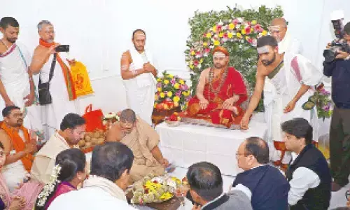 Nation and dharma are like two eyes, avers Sringeri seer