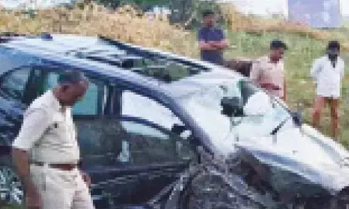 IAS officer, 2 others killed in road accident in Kalaburagi