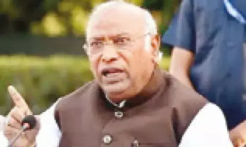 K’taka issue will be resolved after discussions with Sonia, Rahul: Kharge