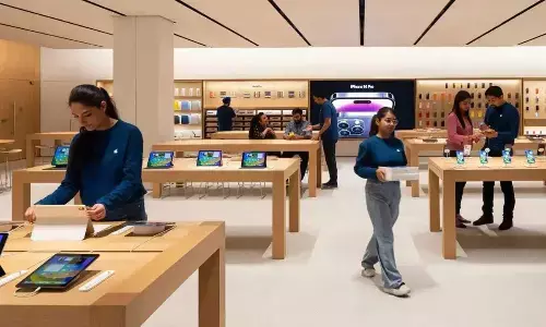 Apple to Open Noida Store on December 11, Plans Second Mumbai Outlet for 2026