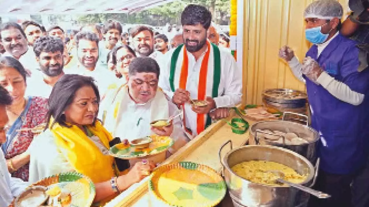 Indiramma Canteens serve hope at two new spots in city Indiramma Canteens serve hope at two new spots in city