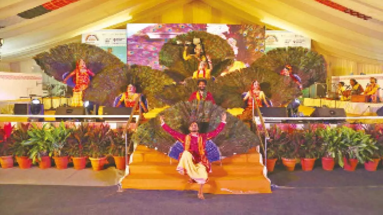 From folk beats to artisan feats: Kala Mahotsav enchants crowds From folk beats to artisan feats: Kala Mahotsav enchants crowds