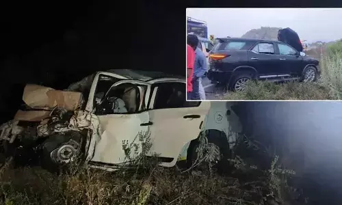 Five killed in head-on collision near Kotekal curve in Kurnool district