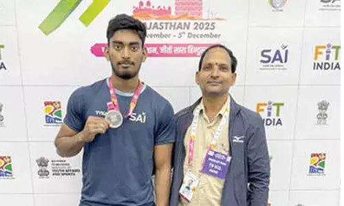 AKU student wins silver in weightlifting