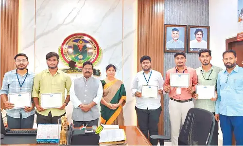 VSU students participate in Int’l conference in Mumbai