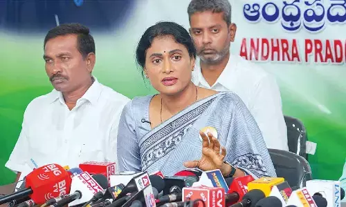 Realty mafia running Amaravati, alleges Sharmila