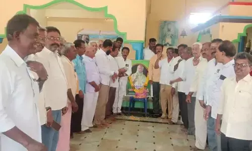 Grand Tribute Paid to Poet Andeshri at Aija Mandal Commemoration Meeting