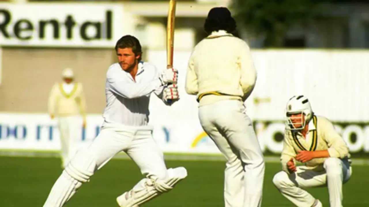 Former England batter Robin Smith dies aged 62