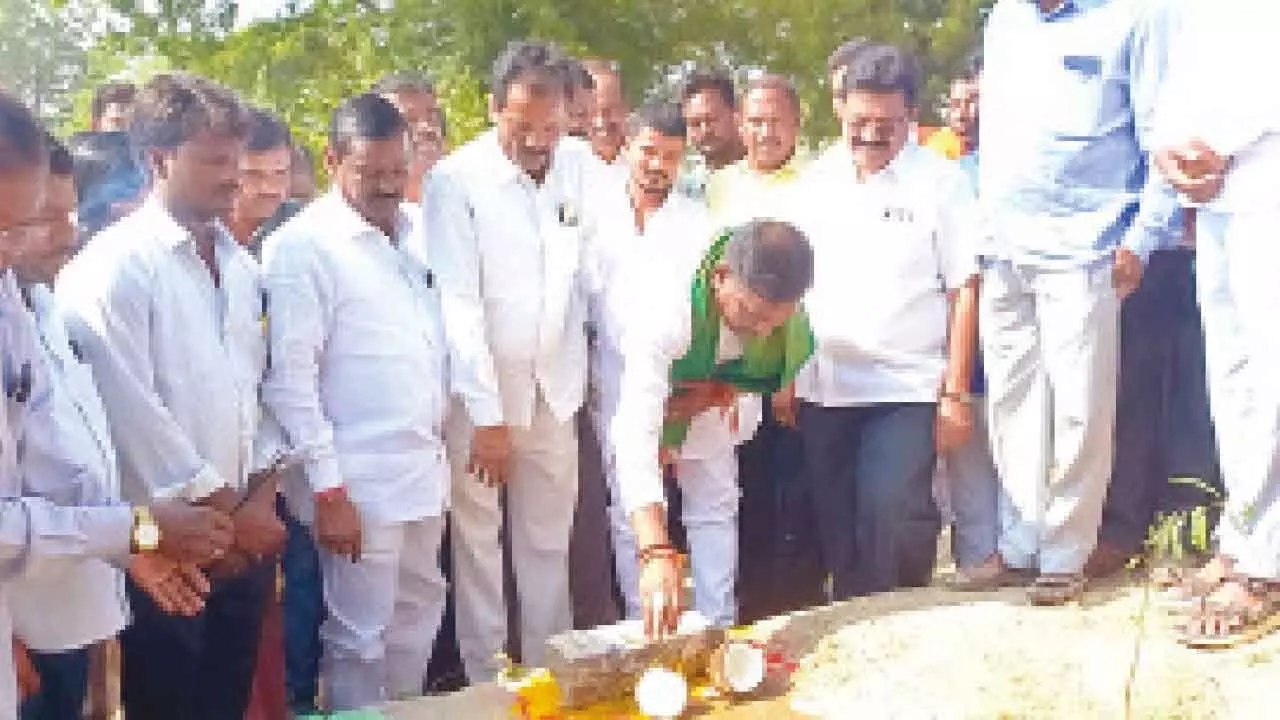 Beautification of Bahadurpeta Pedda cheruvu underway