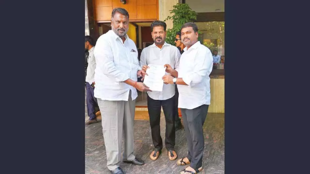 MLA Satyam urges CM to help Kondagattu fire victims MLA Satyam urges CM to help Kondagattu fire victims