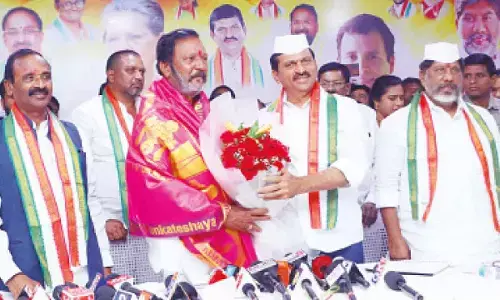 Satyanarayana assumes charge as Khammam DCC president