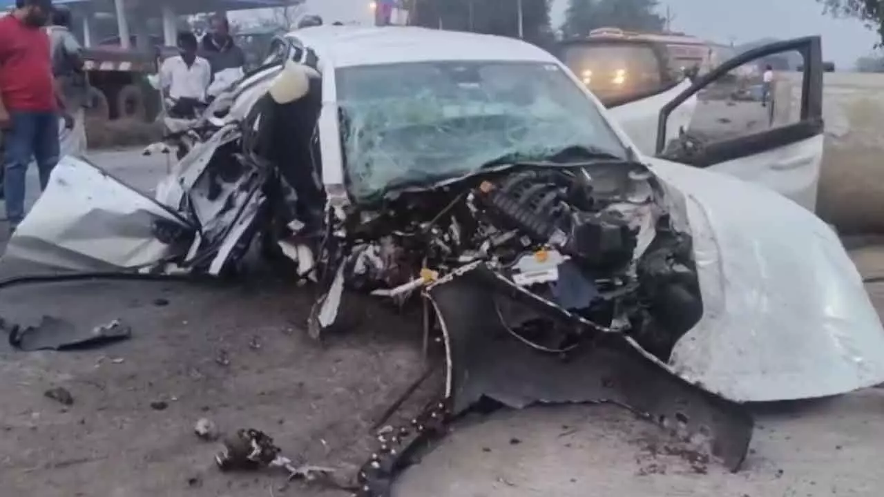 Three killed after car hits divider in Khammam