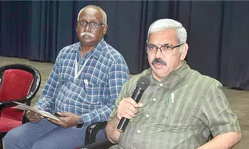 AU VC assures issues concerning foreign students will be resolved