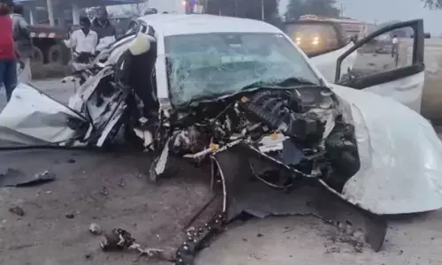 Three killed after car hits divider in Khammam