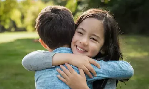 A simple gesture that strengthens families, friendships and everyday bonds