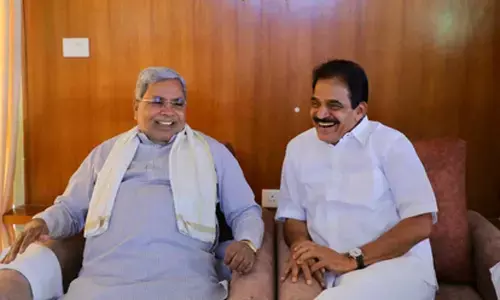 Pro-Shivakumar, Siddaramaiah slogans in Mangaluru leave Congress red-faced