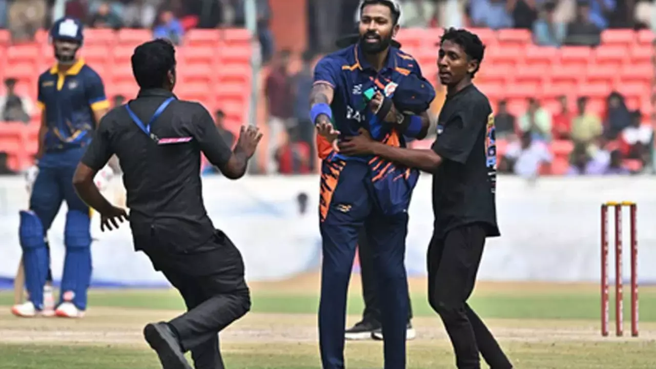 Hardik Pandya mania forces venue shift for Baroda–Gujarat SMAT match Hardik Pandya mania forces venue shift for Baroda–Gujarat SMAT match