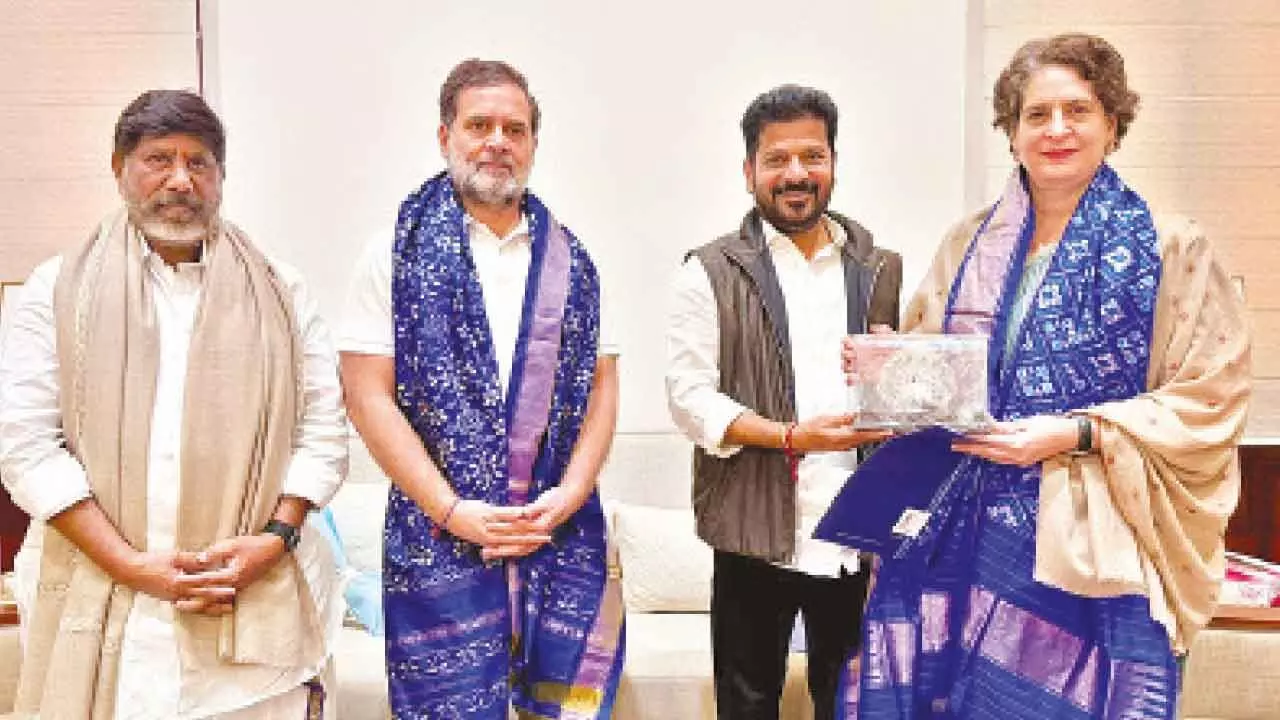 CM invites Rahul, Priyanka and Union Mins for Global Summit