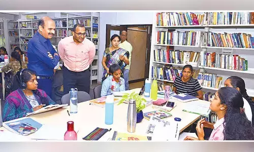 Collector encourages students to overcome challenges
