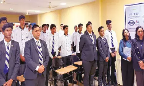 Students sign oath for responsible use of artificial intelligence