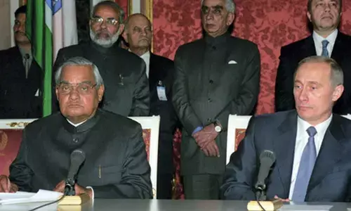 Moscow 2001: Putin was first international leader Narendra Modi met as Gujarat CM