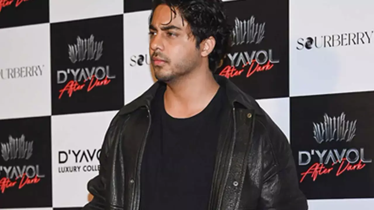 Did he, didnt he? Police probe viral video of Aryan Khan at Bengaluru pub Did he, didnt he? Police probe viral video of Aryan Khan at Bengaluru pub