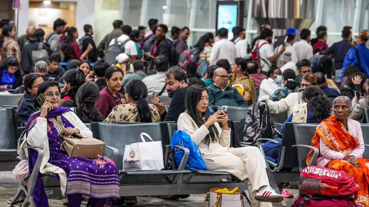 IndiGo Crisis Continues For Third Day As Nearly 600 Flights Cancelled Across Major Airports