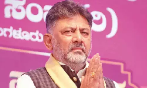 Women govt employees should build unity beyond caste lines: DKS