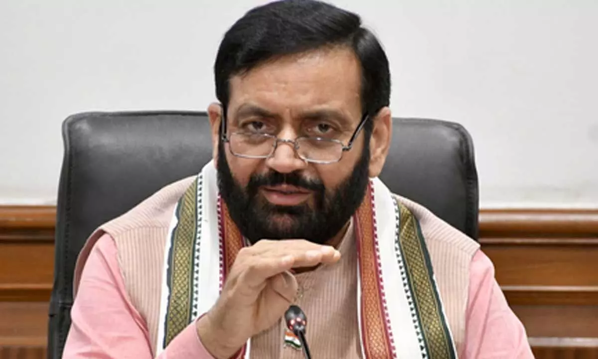 Install rooftop solar plants on all government buildings: Haryana CM Install rooftop solar plants on all government buildings: Haryana CM