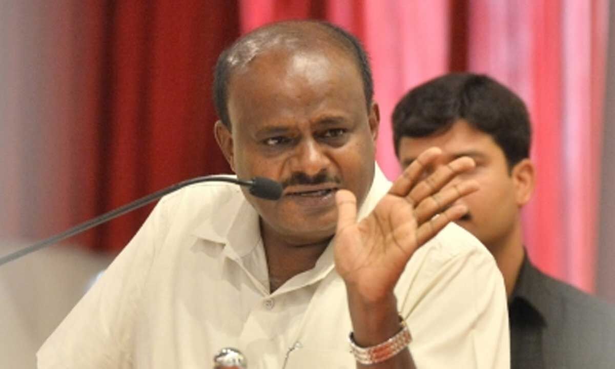 Kumaraswamy hit back at K'taka CM Siddaramaiah, says 'what does 'Manuvad' have to do with teaching Bhagavad Gita in schools?'