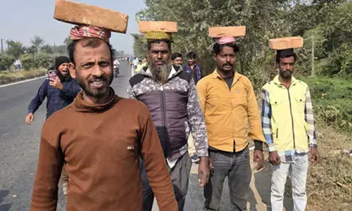 High alert in Murshidabad as agencies track attempts to stoke unrest through online propaganda High alert in Murshidabad as agencies track attempts to stoke unrest through online propaganda