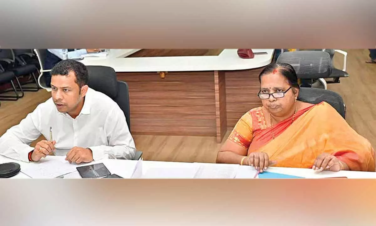 Traders warned against selling urea at higher prices Traders warned against selling urea at higher prices