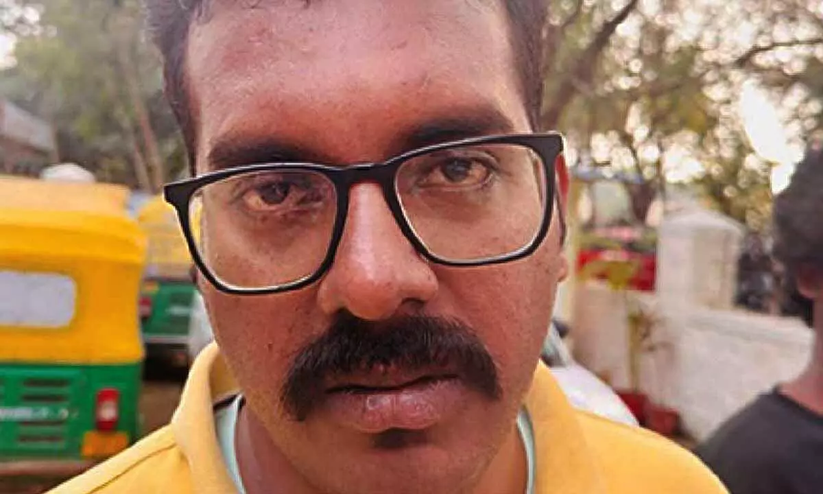 Jail warder arrested after cigarettes, narcotics found during checking Jail warder arrested after cigarettes, narcotics found during checking